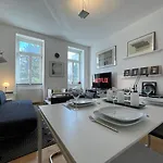 Vienna Design Apartment - Netflix&Coffee-Bar&Parking - nahe Schloss Schönbrunn